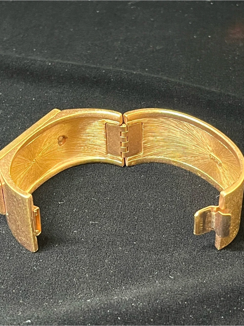 1985 Monet "All That Jazz" Book Piece Cuff Bracelet 1775 - Picture 7 of 9